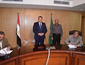 بالصور.. توقيع بروتوكول تعاون لتطوير ميدان السواقى ومدخل محافظة الفيوم