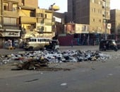 صحافة المواطن.. القمامة تحاصر مقر حزب الوفد بشبرا الخيمة