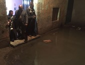 صحافة المواطن.. صور لمنازل قرية البرادعة بالقناطر الخيرية تغرق فى مياه الصرف