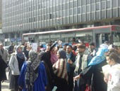 أهالى المهاجرين غير الشرعيين يتظاهرون أمام البرلمان