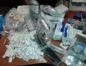 ضبط 1000 قطعة لعلاج الأسنان حاول طبيب تهريبها بمطار القاهرة