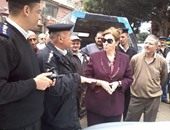 نائبة محافظ الإسكندرية تتفقد إزالة إشغالات الطريق بباكوس