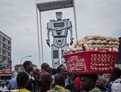 بالصور.. الكونغو تستعين بروبوتات بدلا من رجال المرور