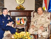 بالفيديو.. رئيس الأركان يلتقى قائد القوات الجوية بالقيادة المركزية الأمريكية