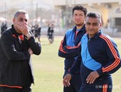 حمادة صدقى يوقع على إقرار التفرغ لمنتخب 99