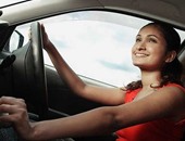 نصائح لمبتدئات "السواقة" من مسئول تعليم قيادة السيارات