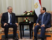 رئيس وزراء الجزائر ينقل تحيات "بو تفليقة" للرئيس خلال مؤتمر شرم الشيخ