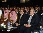 الصحف الأمريكية: المستثمرون الخليجيون لعبوا دورا رئيسيا فى مؤتمر شرم الشيخ.. جيب بوش استخدم بريده الخاص لمناقشة أمور عسكرية أثناء توليه منصب حاكم فلوريدا.. تقييمات دولية متفائلة حول الاقتصاد المصرى