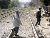 صحافة المواطن.. قارئ يشكو من الإهمال بمزلقان القطار بحى "صالح حرب" بأسوان
