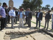 بالصور.. وزير الآثار يتفقد أعمال البعثة الألمانية بمعبد أمنحتب فى الأقصر