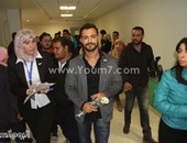 بالصور.. المطرب اللبنانى إيوان يزور مستشفى 57357