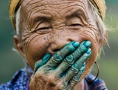 مصور يسجل أجمل ضحكات خجولة للشعب الفيتنامى