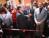 أهالى السبتية يستقبلون محافظ القاهرة فى افتتاح مدارس المكفوفين بـ"تسلم الأيادى" (تحديث)