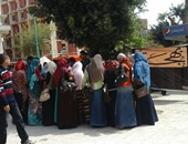 بالصور.. عشرات الطلاب يشاركون فى مهرجان "البهجة خانة" بسوهاج