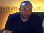 بالفيديو والصور.. مصطفى محفوظ يطرح أغنيته "بوز البطة"