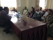 بالصور.. رئيس مدينة قطور يعقد لقاء جماهيريا أسبوعيا لحل مشاكل المواطنين