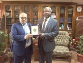 رئيس جامعة الأزهر يستقبل نظيره بأم درمان السودانية ويتفقا على التعاون لخدمة الاسلام