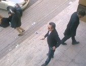 وصول عدد من الفنانين لنيابة الهرم لمؤازرة الفنانة مريهان حسين