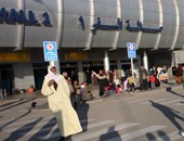 مباحث مطار القاهرة تلقى القبض على راكبين حاولا السفر بتأشيرات مزورة