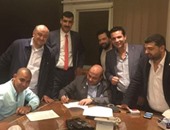 "تيلى سيرف" تسلم اتحاد الكرة 2.5 مليون جنيه نقدا لرعاية كأس مصر