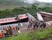 اصطدام قطار بجرار فى شرق بريطانيا يوقع عددًا من الإصابات