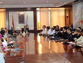 محافظ الأقصر يعقد اجتماعا لبحث خطط مواجهة أخطار الأمطار والسيول