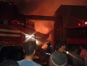 أهالى شبرا الخيمة يشاركون "صحافة المواطن" بصور وفيديوهات لحريق مصنع إطارات