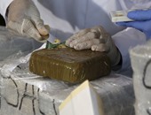 ضبط كمية من مخدر الكوكايين بمطار برج العرب مع راكب قادم من ليبيا