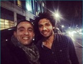 أحمد السقا ينشر صورة له مع محمد الننى على "انستجرام"