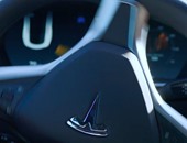 "تسلا" تزود نموذج S بأجهزة استشعار لدعم ميزة القيادة الآلية للسيارة