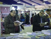 بالصور.. إقبال متوسط على  معرض إسكندرية للكتاب فى يومه الخامس