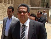 وزير الآثار يؤدى صلاة الجمعة بمسجد مكى إسماعيل فى الطود جنوب الأقصر