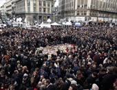 بالصور.. البلجيكيون يقفون دقيقة صمت على ضحايات تفجير بروكسل