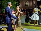 بالفيديو والصور..أوباما يرقص التانجو ببراعة مع راقصة محترفة فى حفل بالأرجنتين