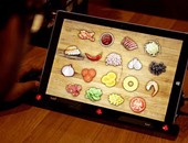 تكنولوجيات غزت المطاعم.. "صنية" ذكية لتصفح الإنترنت ونظارات VR للأطفال