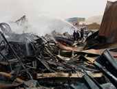 بالفيديو والصور.. تجدد الحريق بمصنع الهلال والنجمة فى سوهاج
