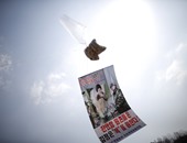 بالصور.. إطلاق آلاف المنشورات المناهضة لبيونج يانج من كوريا الجنوبية