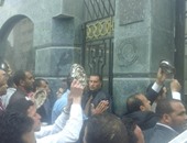حاملو الماجستير والدكتوراه يعلنون الاعتصام أمام البرلمان