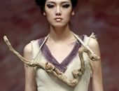 الأزياء الفرعونية تفرض نفسها على عروض الأزياء بأسبوع الموضة فى الصين
