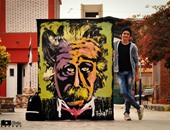 صحافة المواطن.. بالفيديو.. محمد يرسم أينشتاين فى 6 دقائق و"بالمقلوب"