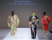 أزياء متنوعة فى عرض "BIFT" فى أسبوع الموضة بالصين