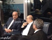 بالصور.. رئيس الوزراء يصل مطار القاهرة لاستقبال المصريين العائدين من قبرص