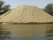 المسطحات المائية تزيل تعديات على النيل بمنطقة الزمالك
