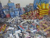 "تموين الإسكندرية" تضبط ألعابا نارية ومصنع حلوى غير صالحة