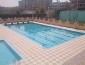 بالصور.. 350 متر بلاط تؤخر استلام نادى المنيا لحمام السباحة الجديد