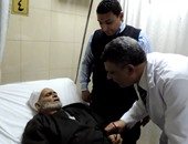 مسن مريض يستنجد بالنجدة.. و"الداخلية" ترسل له سيارة إسعاف وتنقله للمستشفى