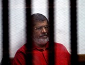 بالصور.. بدء جلسة محاكمة "مرسى" و10 آخرين بقضية "التخابر مع قطر"