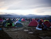 بالصور..30 ألف مهاجر يعيشون ظروفا بائسة بسبب قيود دول البلقان فى اليونان
