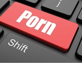 بريطانيا تحظر المواقع الإباحية الشهر المقبل..وناشطون يعارضون القرار
