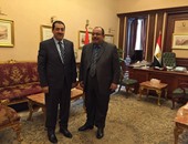 بالصور.. قنصل فلسطين يلتقى محافظ الإسكندرية لحل مشاكل الجالية